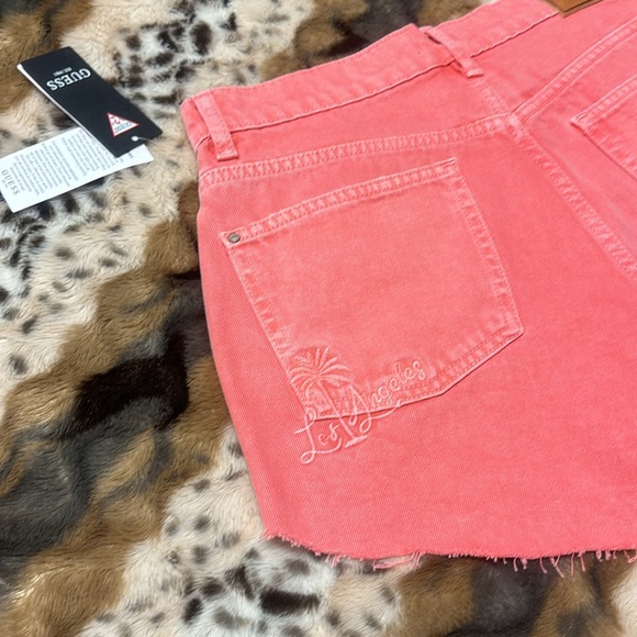 NEW Guess Manila Jean Short Women’s size 28 🪸 - Picture 8 of 9